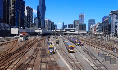Avustralya, Melbourne Şehirlerarası Tren İstasyonu İş Şehri Merkezi.