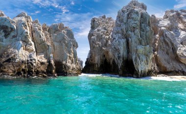 Los Cabos, Meksika, Cabo San Lucas, Playa Amantes, Playa del Divorcio ve diğer manzaralı plajlarda tekne gezisi..