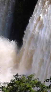 Arjantin, Iguazu Ulusal Şelale Parkı manzaralarının popüler turizm beldesi