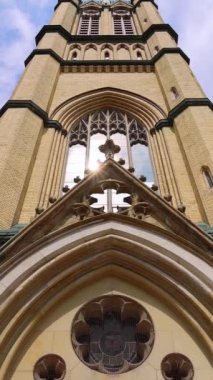 Toronto Birleşik Metropolitan Kilisesi, Kanada Birleşik Kilisesi 'nin en büyük ve en önemli kiliselerinden biri.