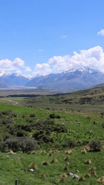 Yüzük 'ün Efendisi Potts Dağı' ndaki destansı savaş manzarası ve Yeni Zelanda Güney Alpleri 'ndeki Pazar Dağı.