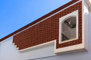İsrail, Tel Aviv tarihi mahallesi Neve Tzedek sanat galerileri, butikleri ve eski evleri ile.