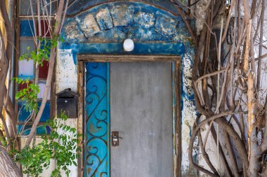İsrail, Tel Aviv tarihi mahallesi Neve Tzedek sanat galerileri, butikleri ve eski evleri ile.
