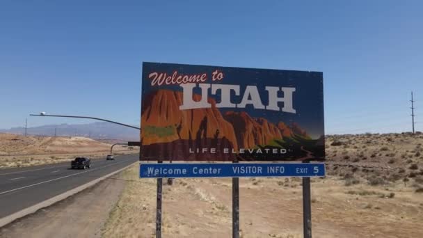 Welcome Utah State Border Sign Highway Nevada Usa Drone Aerial — Vídeo de Stock