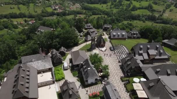 Mecavnik Kustendorf Mokra Gora Serbia Drone Aerial View Hilltop Ethno — Wideo stockowe