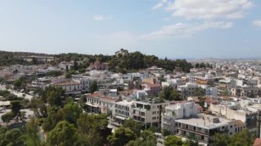 Atina, Yunanistan, Santa Marina Kutsal Kilisesi ve Ulusal Gözlemevi 4k altında Konut manzarası