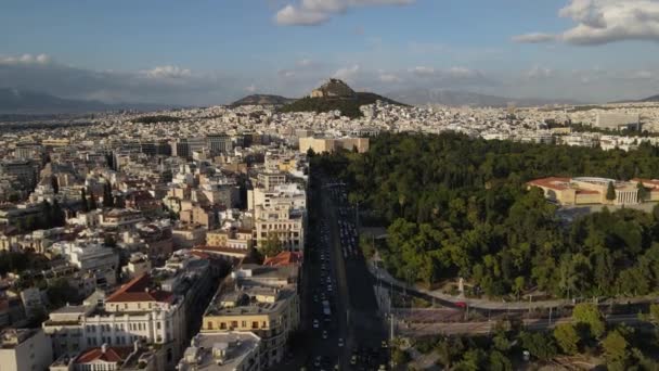 希腊雅典的空中景观 希腊议会大楼 大道交通 公园和Lycabettus Hill Drone Shot — 图库视频影像