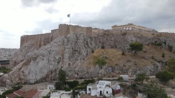 그리스 아테네의 아크로폴리스 Aerial View Ancient Landmark Temple Ruins Cloudy — 비디오