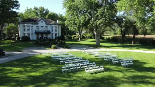 Aerial View Empty Chairs Yard Countryside Mansion Prepared Wedding Ceremony — Stock Video