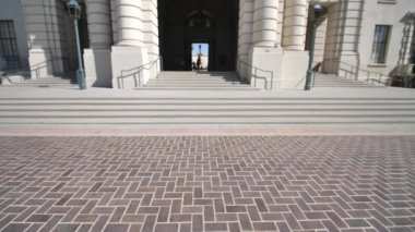 Pasadena Belediyesi Los Angeles İlçesi Kaliforniya ABD. Sunny Day 'de Landmark Binası, Açılış Açılışı 4K