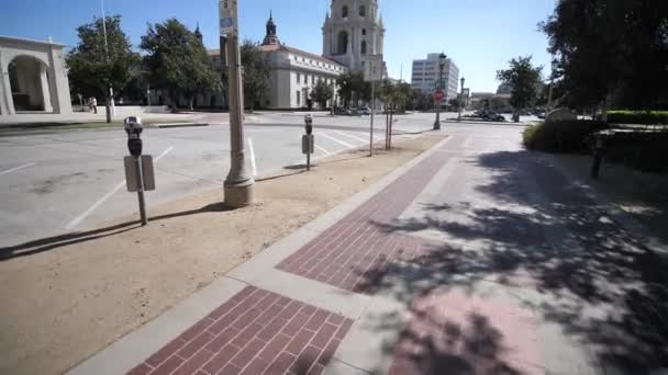 ダウンタウン パサデナ カリフォルニア州 有名な市役所と歴史的市民センター晴れた日に スローモーション傾斜アップ4K — ストック動画