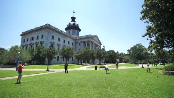 People Having Fun Park Front South Carolina State House Columbia — Stock Video