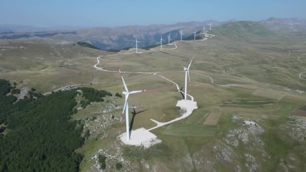 Array Wind Turbines Mountain Landscape Vue Aérienne Des Moulins Vent — Video