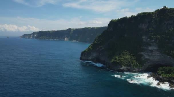 Luftaufnahme Der Erstaunlichen Küste Der Insel Nusa Penida Bali Indonesien — Stockvideo