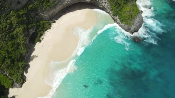 Bali Indonezja Góry Dół Widok Lotu Ptaka Kelingking Beach Wyspa — Wideo stockowe