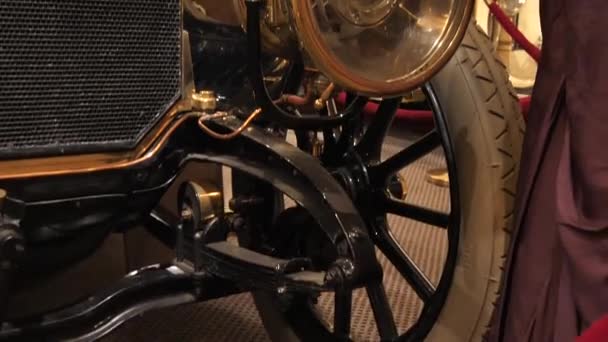 1900 초반부터 빈티지 타이머 자동차의 헤드라이트 — 비디오