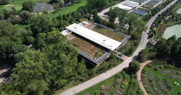 シカゴ植物園のグリーンルーフガーデン グレンコエIl米国4Kの空中ビュー — ストック動画