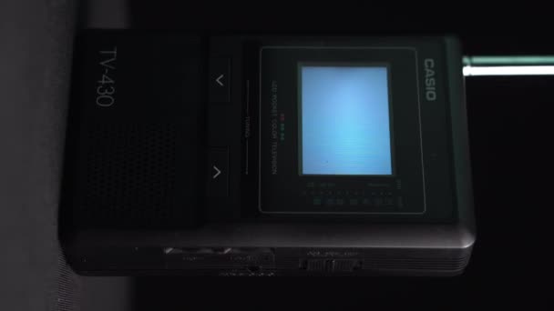 Video Vertikal Casio 430 Lcd Pocket Vintage Televisi Portabel Perangkat — Stok Video