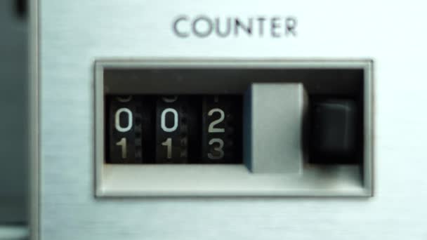 Counter Vintage Audio Player Close Dalam Bahasa Inggris Mendengarkan Vintage — Stok Video
