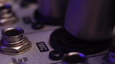 XLR Mikrofon Bağlantısı ve Kablo Karıştırma Konsolu, Makro Kapatma 4k