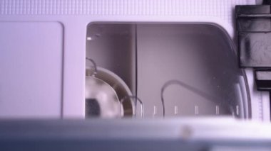 VHS Oynatıcıda Beyaz Video Kaset Döndürme, Makro Kapat 4k