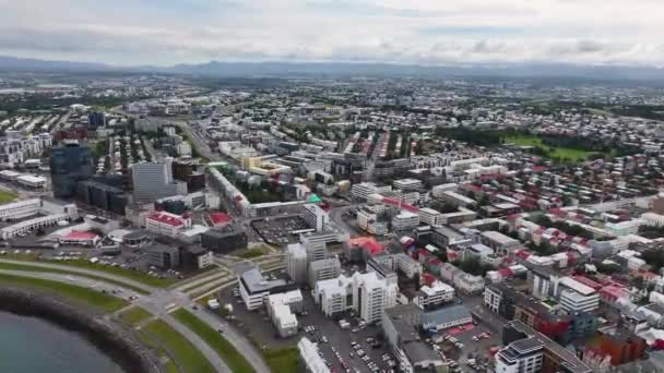 Reykjavik Ijsland Drone Shot Van Woonwijk Appartementengebouwen Huizen 60Fps — Stockvideo