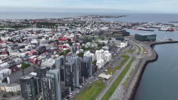 Reykjavik Islandia Widok Lotu Ptaka Cityscape Waterfront Apartment Complex Harbor — Wideo stockowe