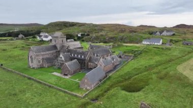Iona Abbey ve Nunnery 'nin havadan görünüşü, Antik Manastır ve Mull Adası, İskoçya İngiltere