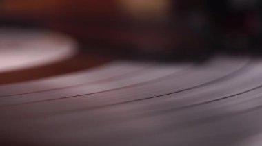 Klasik Gramofon Turntable 'da Dönen Uzun Çalma Plağı, Kapatma 4K