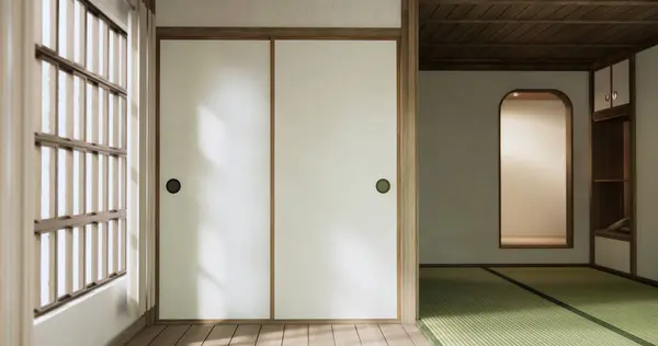 架子上的空门墙上有折纸垫子地板设计日本风格 图库图片