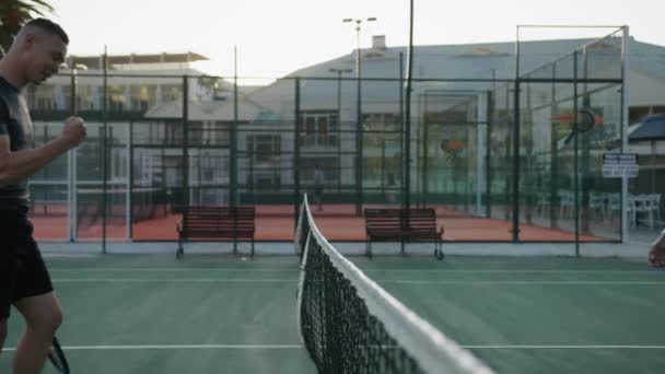Athletic Young Men Wearing Sportswear Shaking Hands Net Tennis Practice — Video Stock