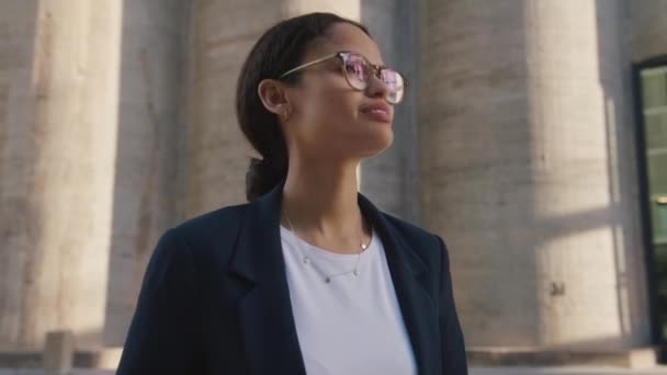 Portrait Young Multiracial Woman Wearing Businesswear Smiling Next Building — Stock Video