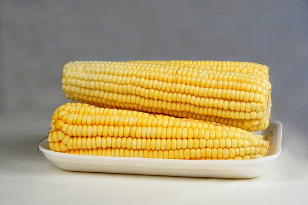 トウモロコシ高栄養価の天然および健康食品シリアル — ストック写真