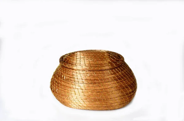 Handgemachter Korb Aus Goldenem Grasstroh Typisch Für Brasilien — Stockfoto
