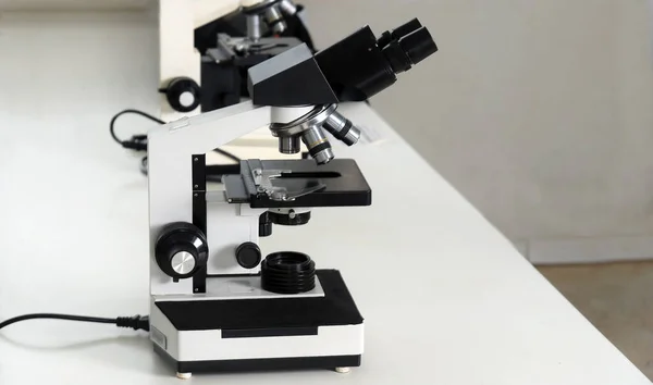 Ett Mikroskop Ett Optiskt Instrument Som Kan Vidga Bilder Mycket — Stockfoto