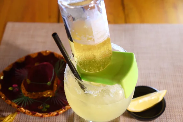Coronita Tequila Limoen Bier Alcoholische Drank — Stockfoto