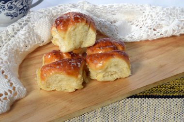 Yumurtalı buğday unu, yumuşak ve lezzetli ekmek.