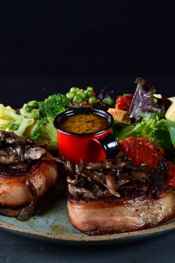 sliced meat with bacon salad toast and mustard sauce