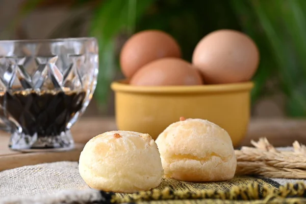 Традиційний Спечений Сирний Хліб Типовий Бразилії Смажений Сиром Кавою — стокове фото