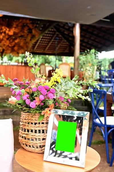 花束布置 派对花束自然花园装饰环境 — 图库照片