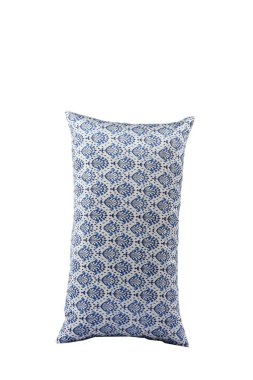 Kare yastık. Yatak odası uyku yastığı ya da kanepe yastığı tüy, aşağı ya da sentetik ve tekstil dolgulu, kumaş yastık kılıfı.