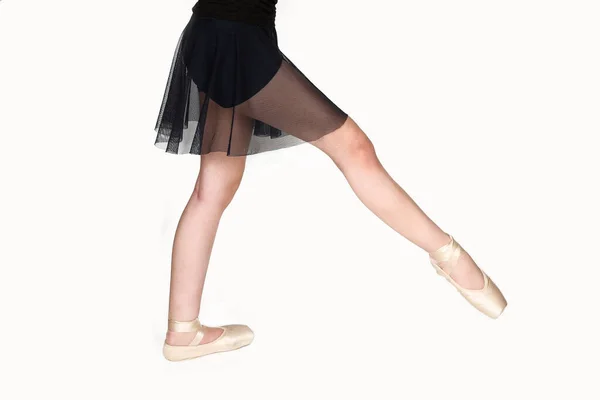 Ballerina Gambe Scarpe Punta Primo Piano Sfondo Bianco Concetto Balletto — Foto Stock