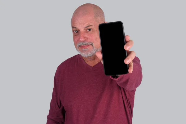 Careca Adulto Homem Mostrando Telefone Celular Fone Tecnologia Edição — Fotografia de Stock