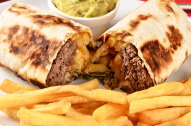 Meksika yemeği tacos guacamole jalapeno biber quesadillas nacho tortilla tex-mex mutfak baharatlı domates ve soğan