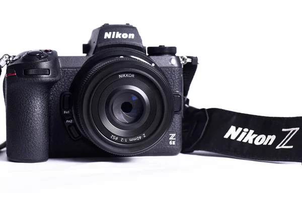 Nikon Versie Camera Foto Confrontatie Concurrentie Tussen Camera Witte Achtergrond — Stockfoto