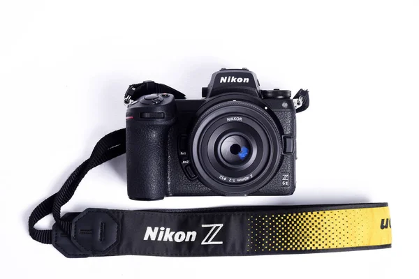 Nikon Sürüm Fotoğraf Çekimi Kameralar Arasındaki Rekabet Beyaz Arka Plan — Stok fotoğraf