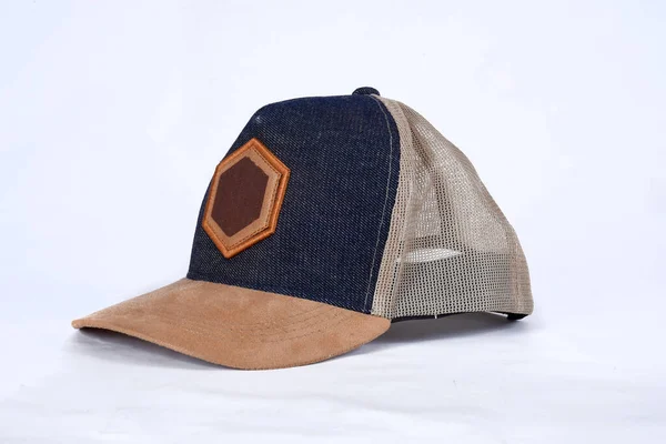 Bred Brättad Hatt Isolerad Vit Bakgrund Stil Huvud Skydd — Stockfoto