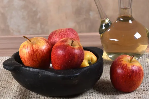 健康天然的热带水果苹果桌上的食物素食白色质感背景 — 图库照片