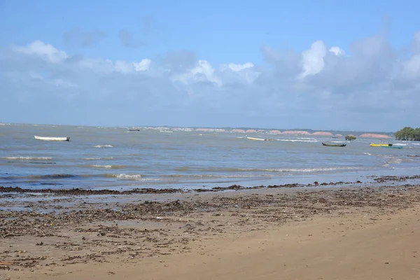 Brasilien Bahia September 2023 Alte Fischerboote Schmutzigen Strand Verlassen Schmutz — Stockfoto