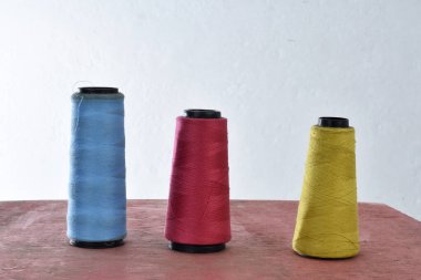 Dikiş çizgisi, ipek kumaş, terzi tarzı görüntü.